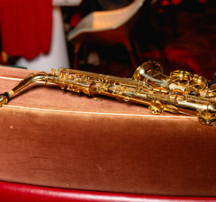 Instrumenty w polskim jazzie - tradycja i innowacja 5 Music Instrument Alto Saxophone on black back ground, Saxophone, brass Saxophone