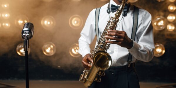 black-jazz-performer-plays-the-saxophone-on-stage-2023-11-27-04-49-15-utc
